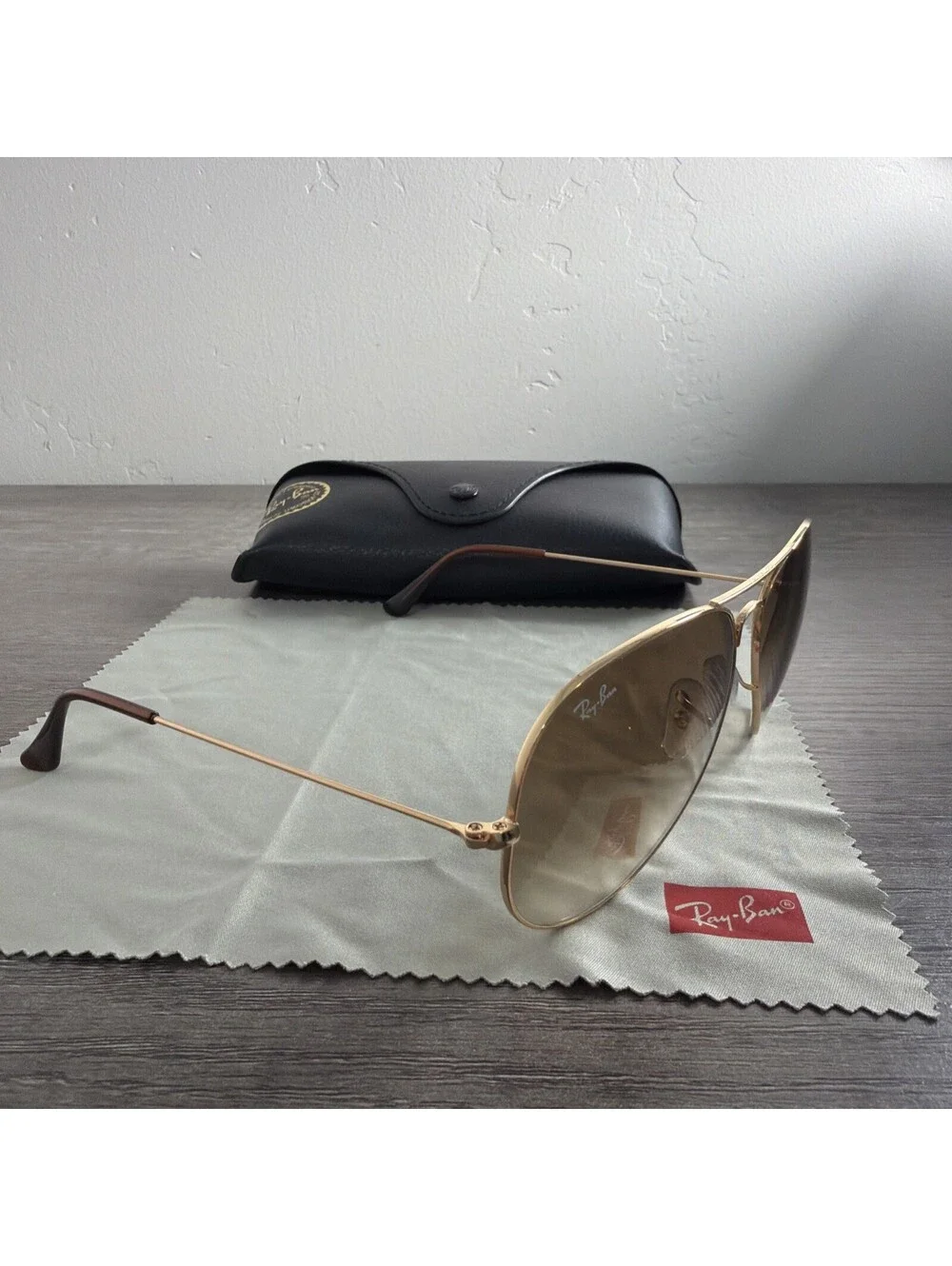 Ray Ban RB3025 001/51 Polished Gold/Brown Gradient Sunglasses 62-14-135